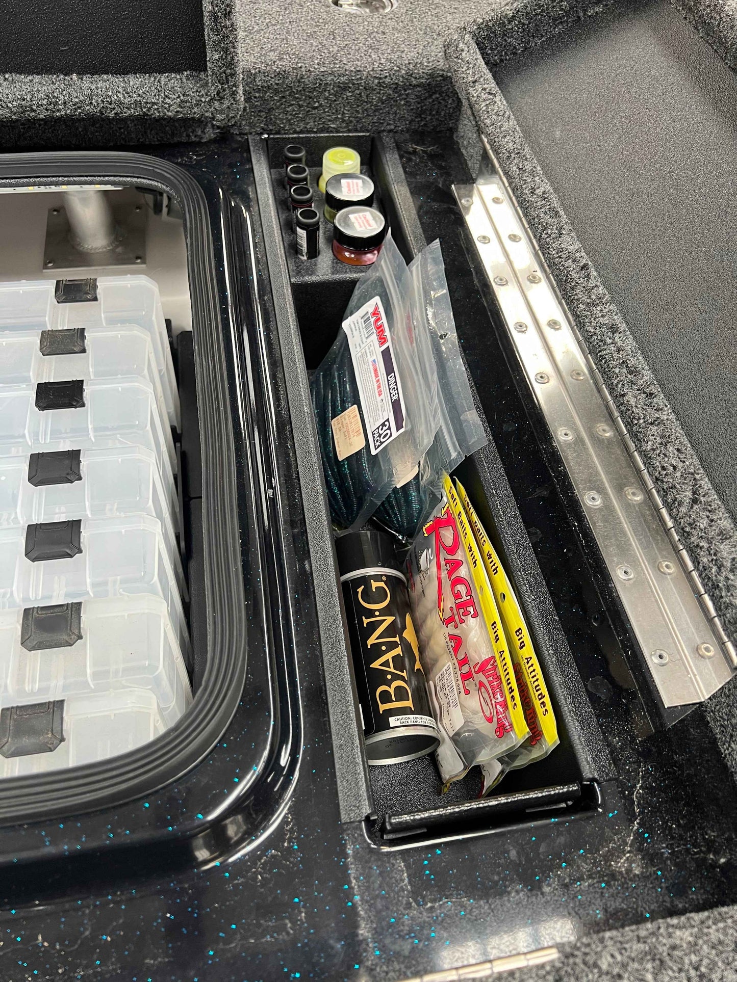 NPDBC0017 2025 BASS CAT CARACAL STS NET TRAY