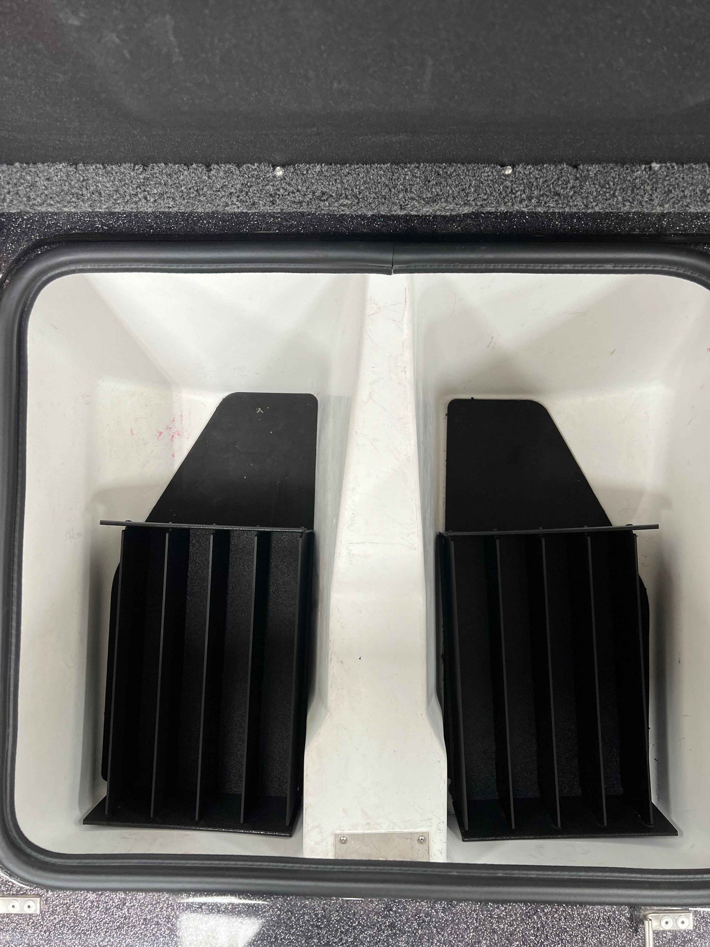 NPDBC0009 2022 - Current BASS CAT PUMA STS CENTER COMPARTMENT TRAY RACK SET