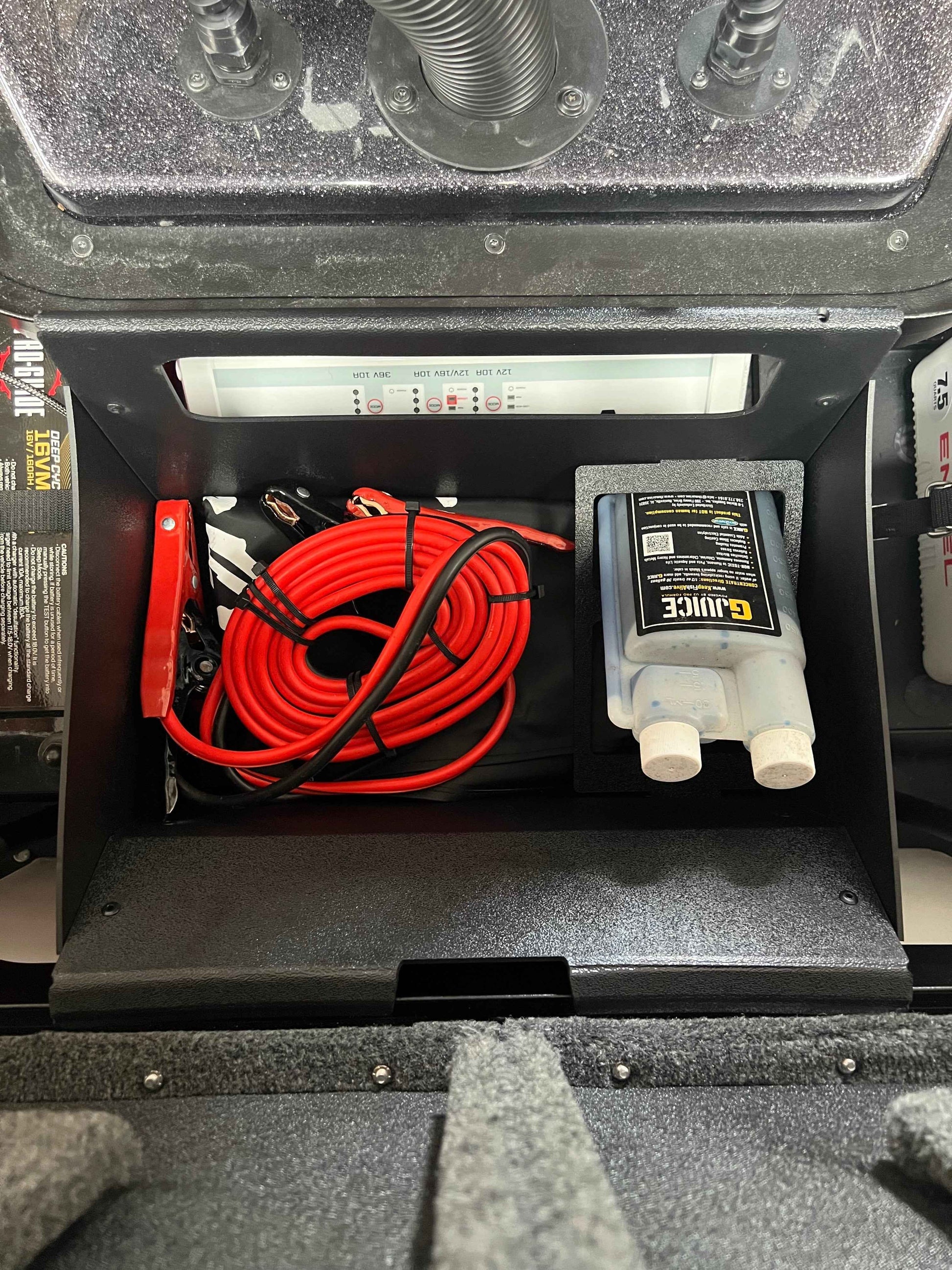 NPDSK0083 Skeeter® 2026 ZXE BATTERY COMPARTMENT TRAY