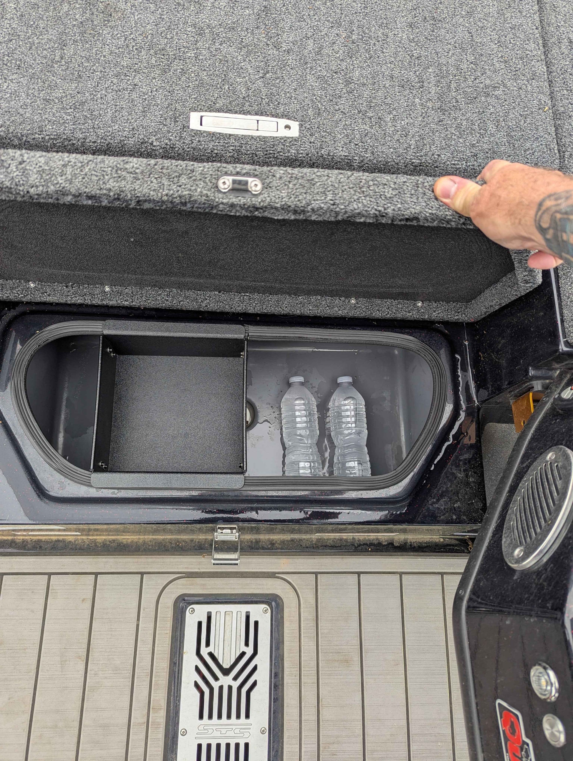 NPDBC0012 BASS CAT PUMA STS COOLER TRAY