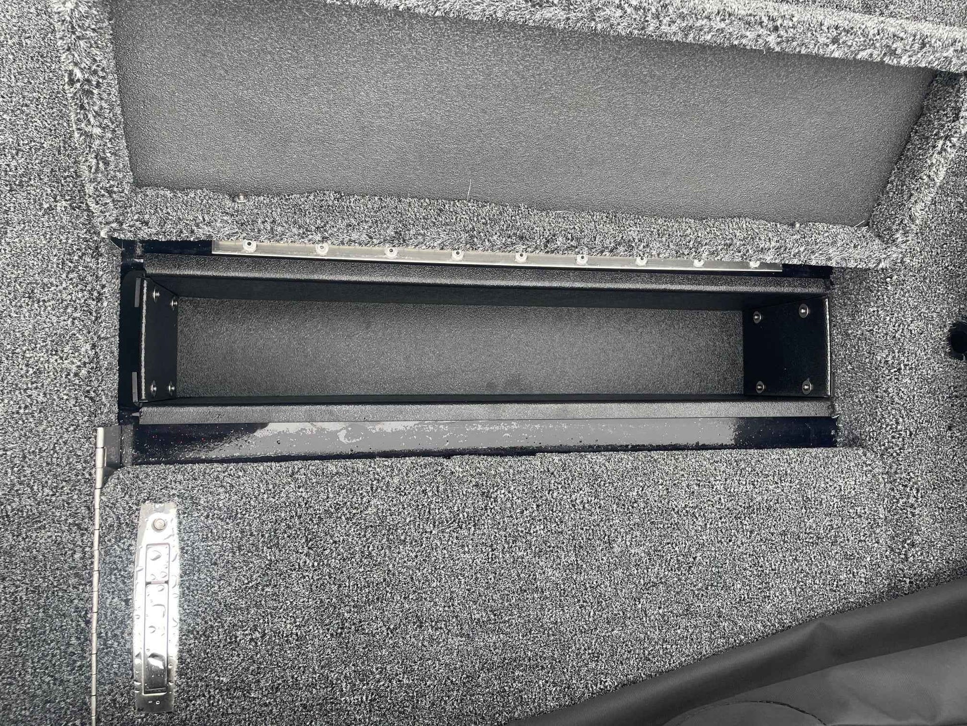 NPDBC0007 2022 - Current BASS CAT PUMA STS NET TRAY