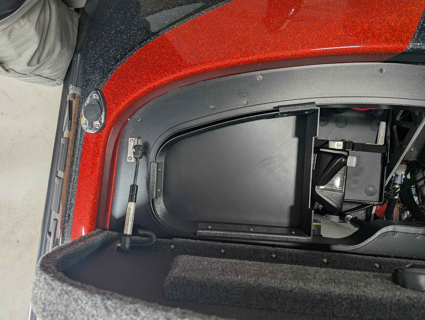 NPDSK0086 Skeeter® 2020-CURRENT FXR/2021-CURRENT ZXR BATTERY COMPARTMENT CORNER TRAY