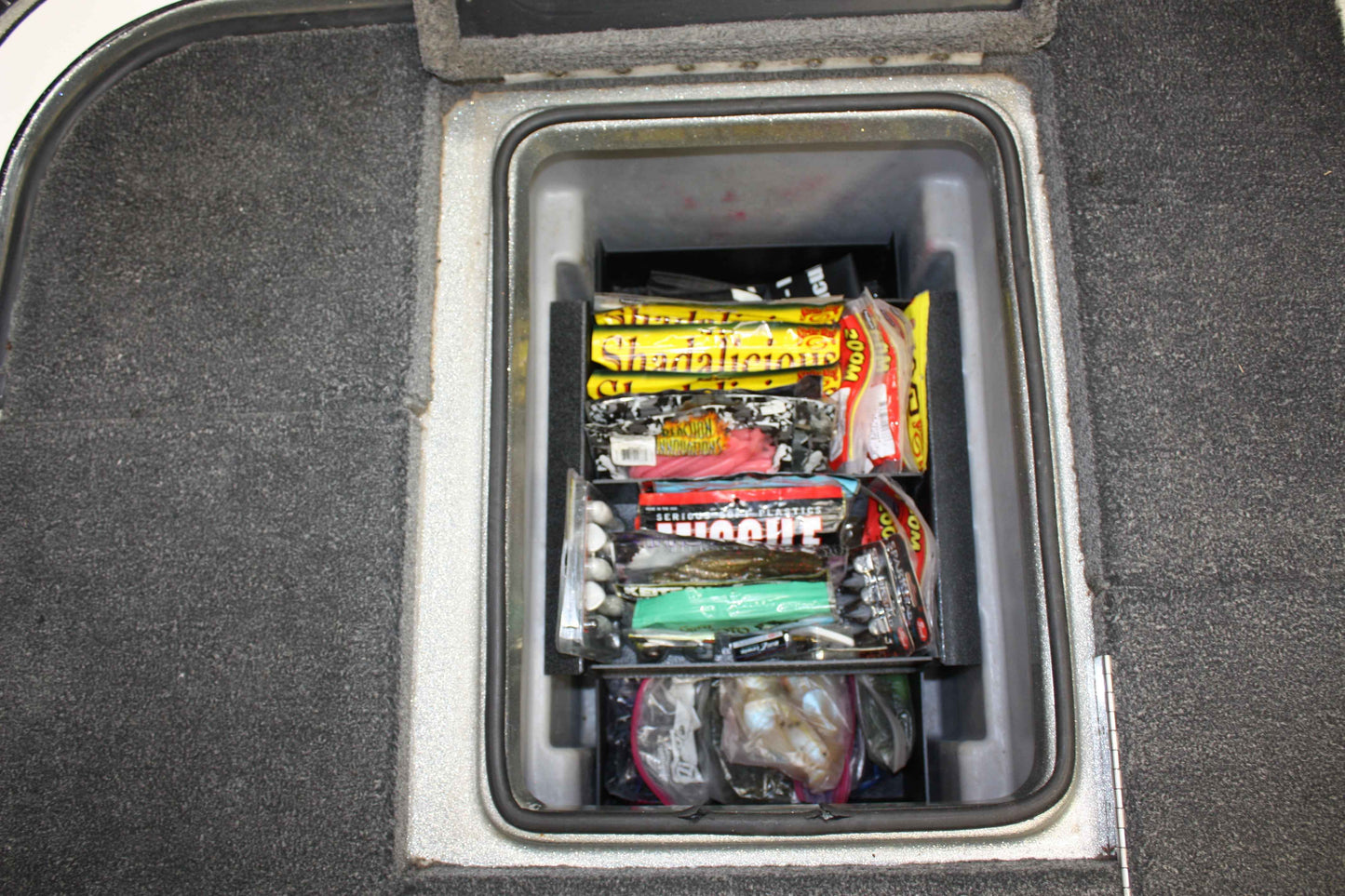 NPDTR0003 2012 TRITON 20XS REAR COMPARTMENT