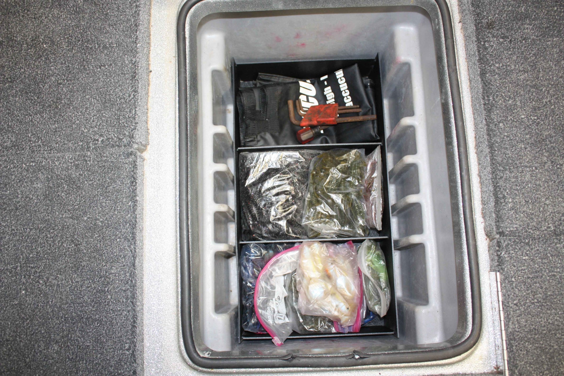 NPDTR0003 2012 TRITON 20XS REAR COMPARTMENT