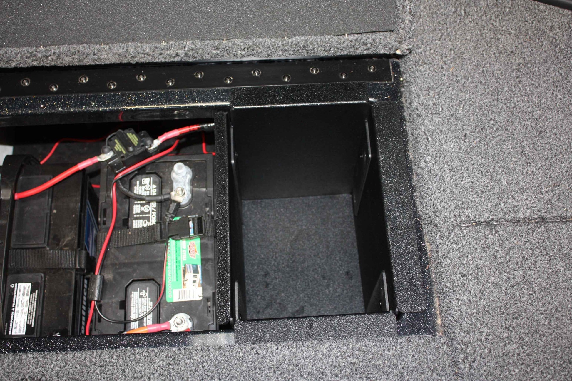 NPDNIT0009 2019 NITRO Z18 BATTERY COMPARTMENT TRAY