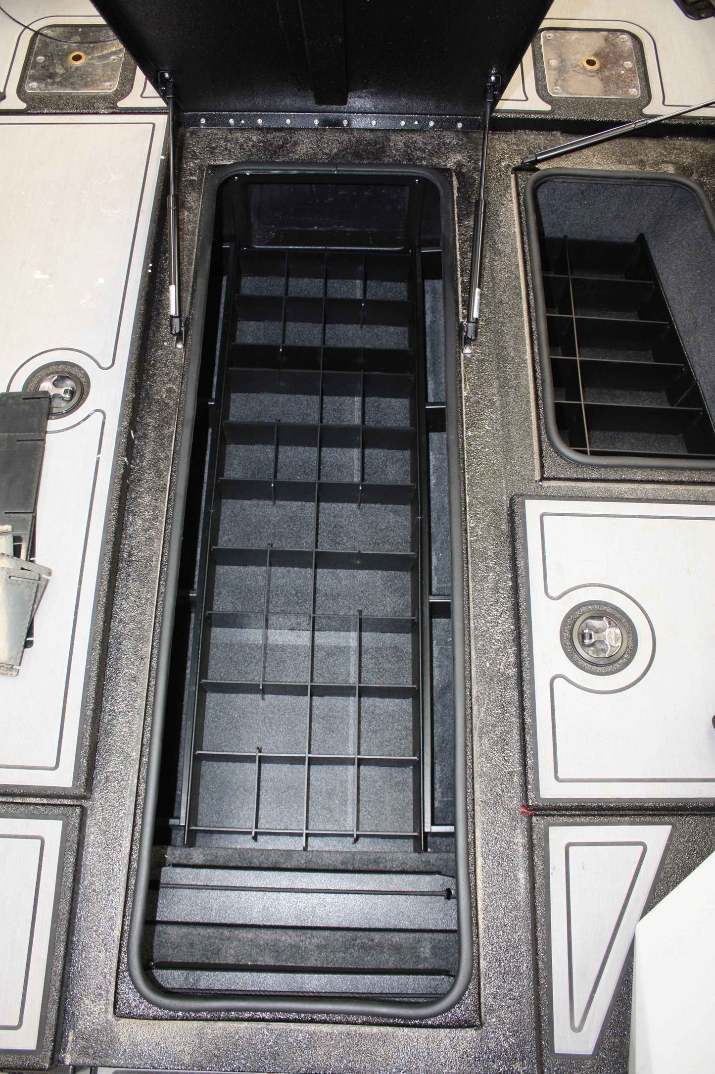 NPDAVD0001 AVID 2022 20XB CENTER COMPARTMENT STORAGE KIT