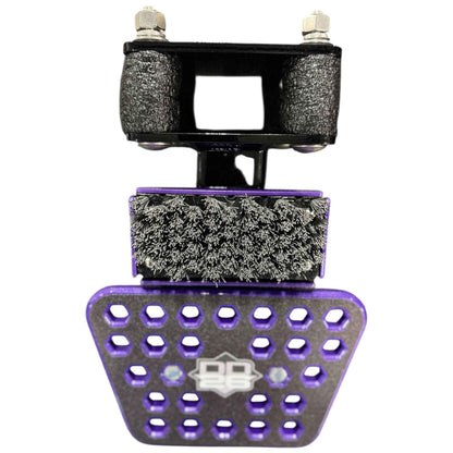 DD26 Fishing Access Step STANDARD with Kick Brush