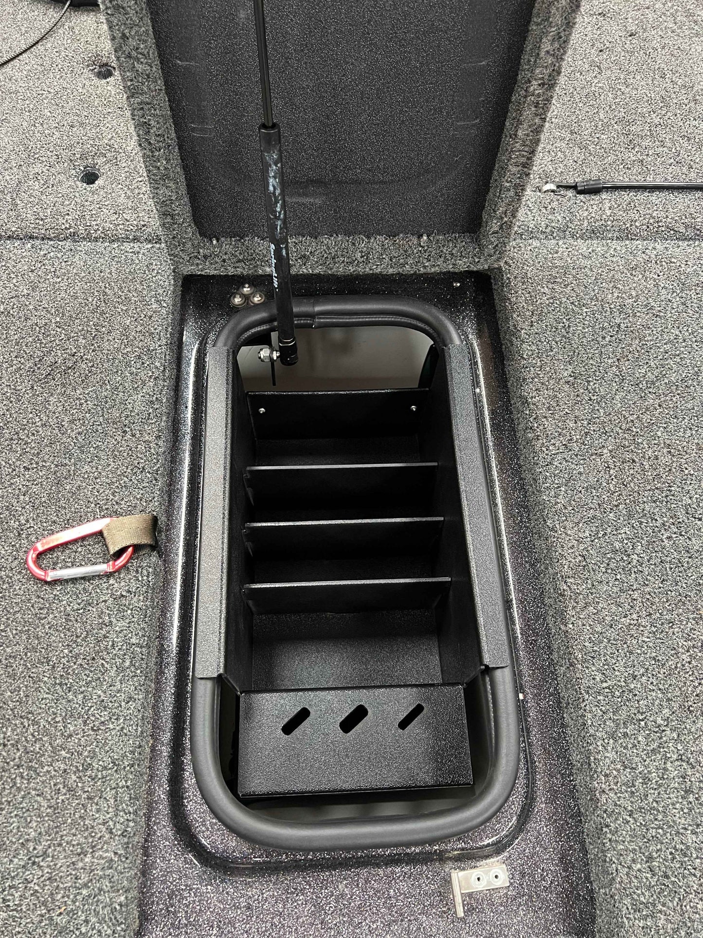 NPDBC0011 2024 - CURRENT BASS CAT PUMA STS DAY TRAY