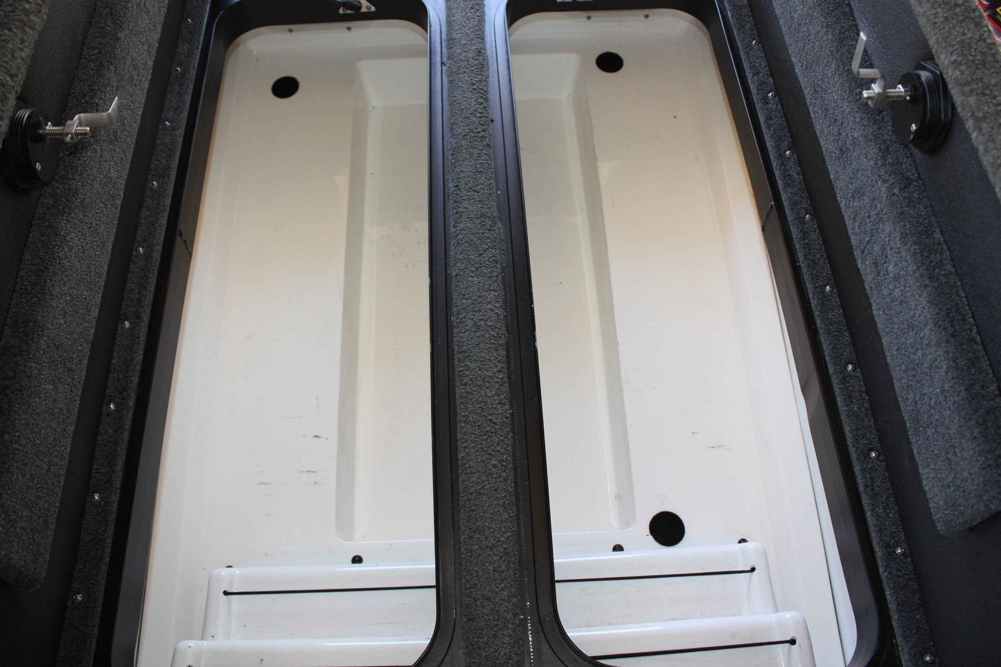 NPDSK0041 Skeeter® 2018-C ZX225/250 CENTER COMPARTMENT SOFT PLASTICS ORGANIZER SET