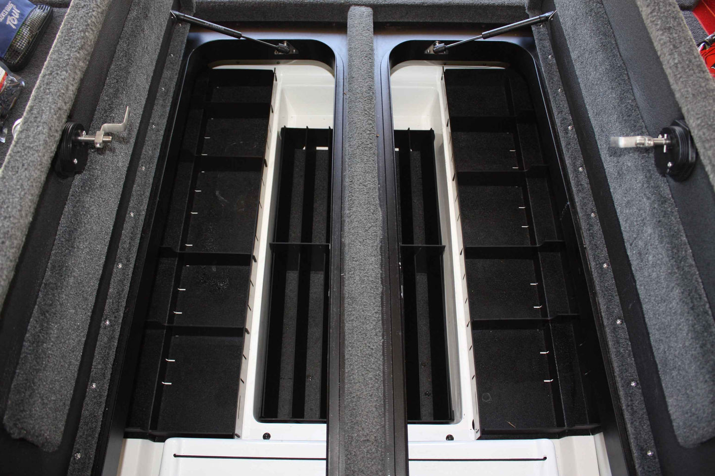 NPDSK0041 Skeeter® 2018-C ZX225/250 CENTER COMPARTMENT SOFT PLASTICS ORGANIZER SET