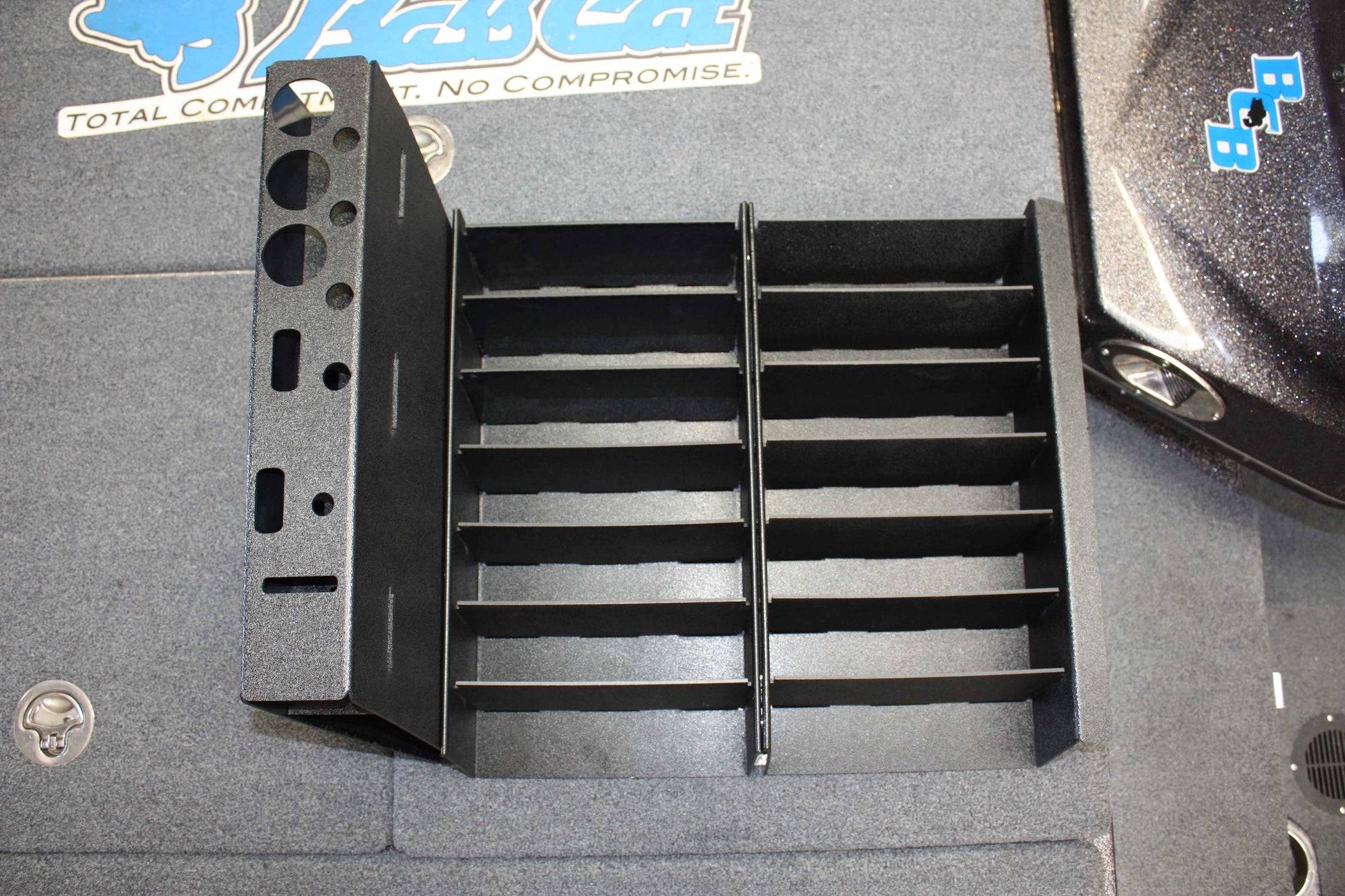 NPDBC0002 2019 BASS CAT CARACAL PLANO BOX TRAY W/DYE HOLDER