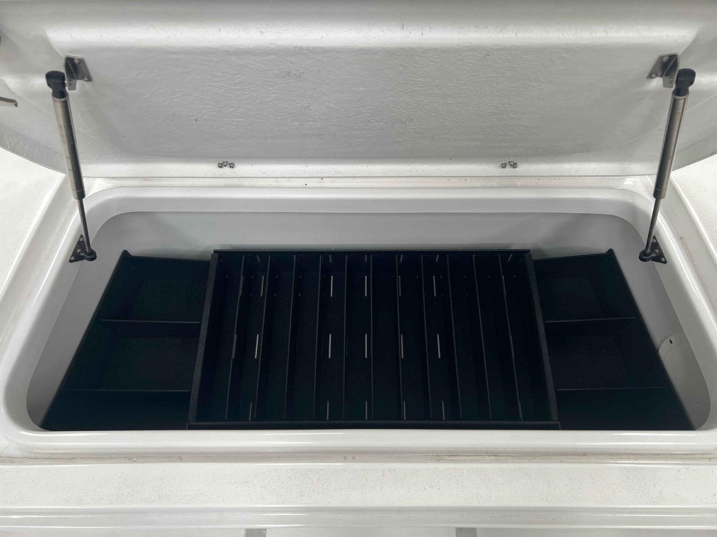 NPDBLAZ0002 2019-2024 BLAZER 675 ULTIMATE BAY  CENTER COMPARTMENT KIT