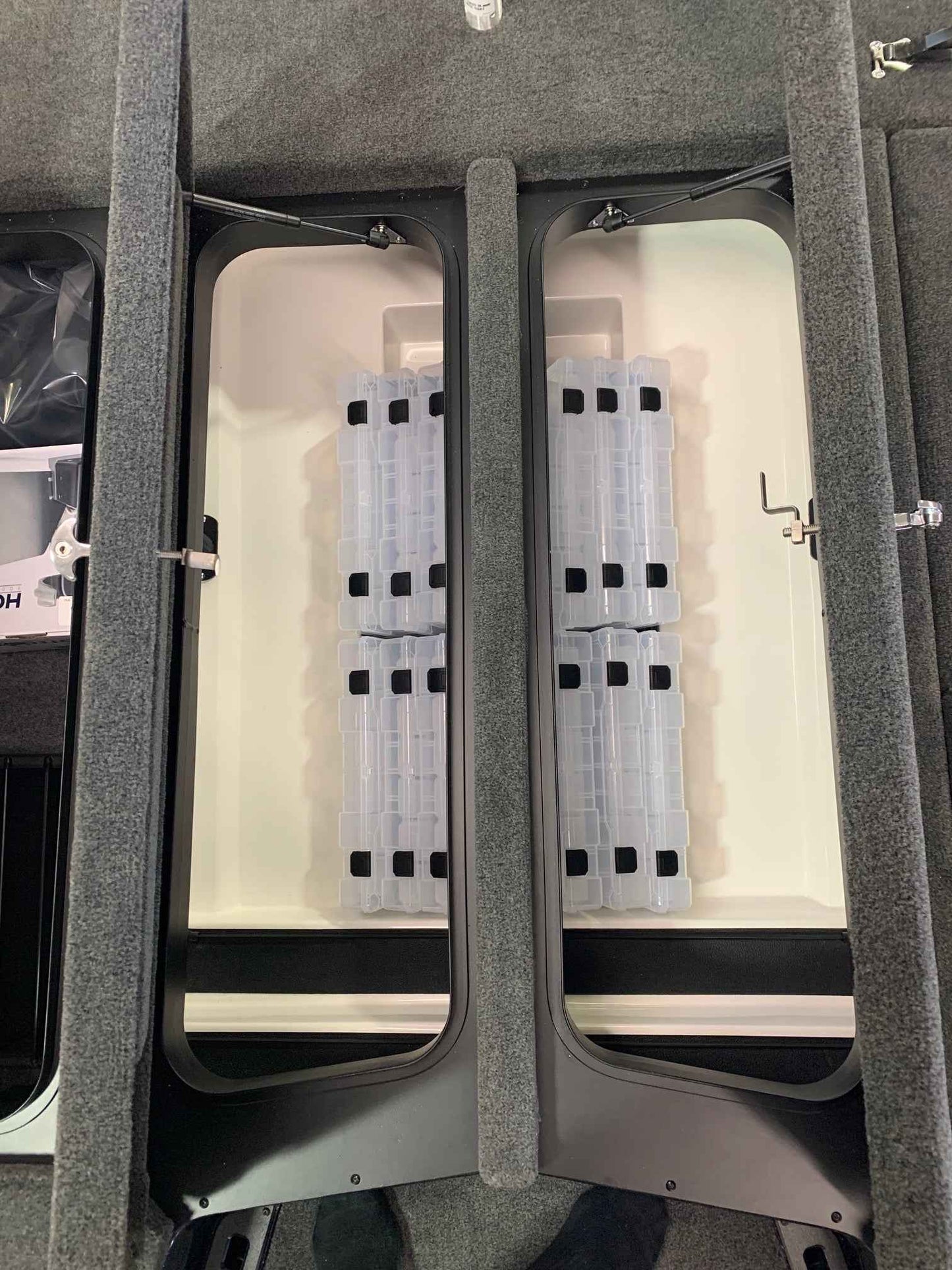 NPDSK0042 Skeeter® 2021 ZXR CENTER COMPARTMENT ORGANIZER