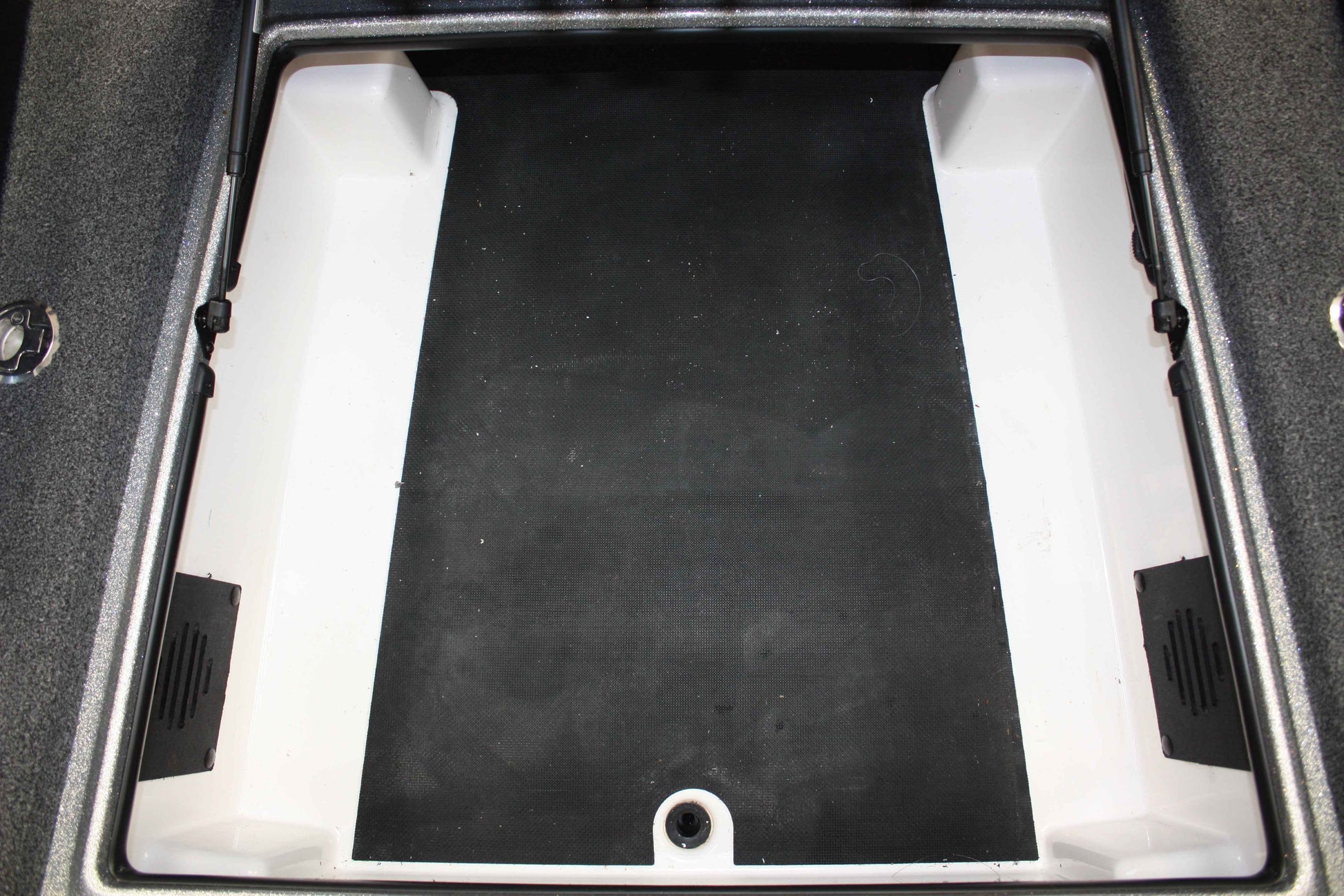 NPDNIT0010 NITRO 2018 Z20 FRONT DECK COMPARTMENT KIT