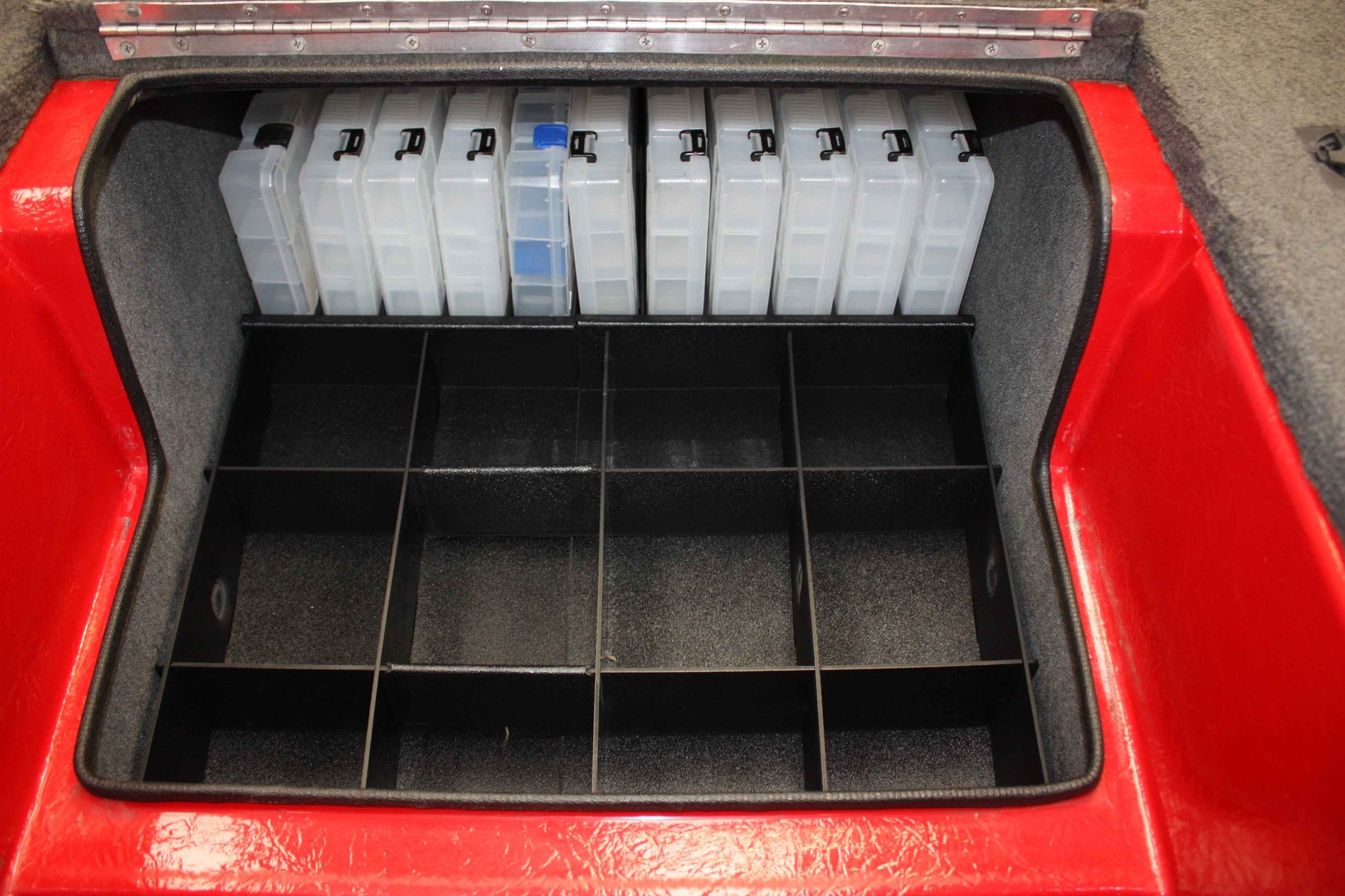 NPDBUL0001 1999 BULLET 21XDC CENTER COMPARTMENT