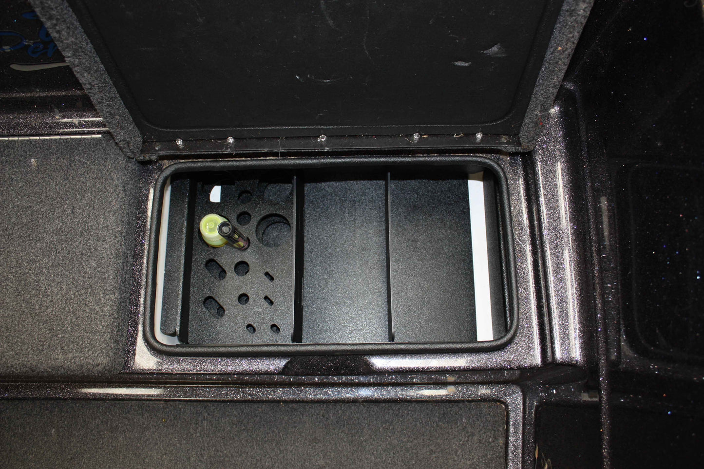 NPDBUL0005 2019 BULLET 21XRS COOLER CONVERSION TO DAY TRAY