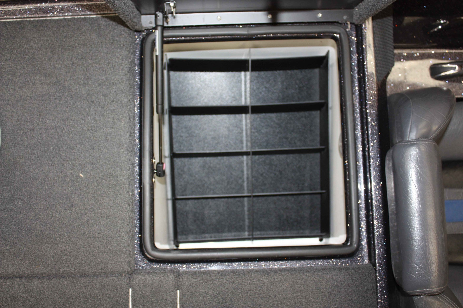 NPDBUL0006 2019 BULLET 21XRS / 21 SST REAR COMPARTMENT SOFT PLASTICS STORAGE