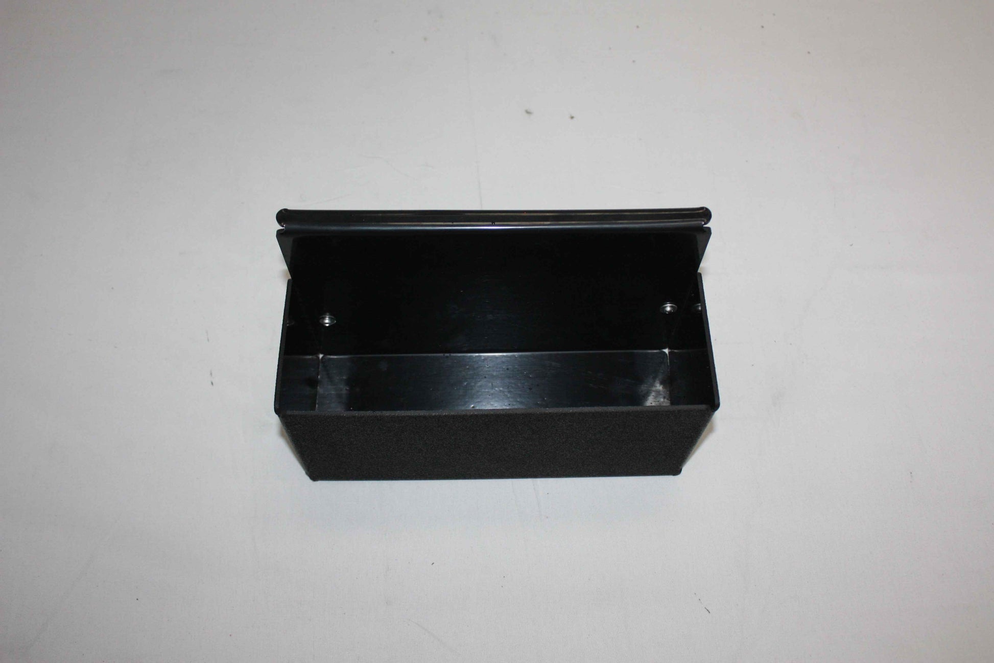 NPDSK0039 Skeeter®, XPRESS, GATOR TRAX CATCH ALL HANGING TRAY