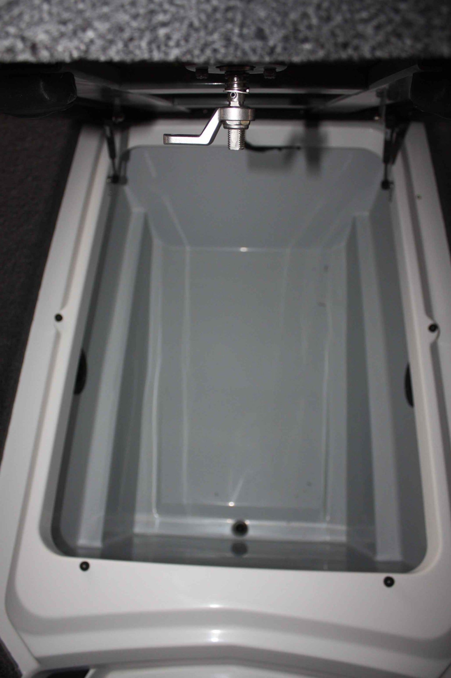 NPDIK0005  iKon VLX, VLS, VLE 20 CENTER COMPARTMENT KIT