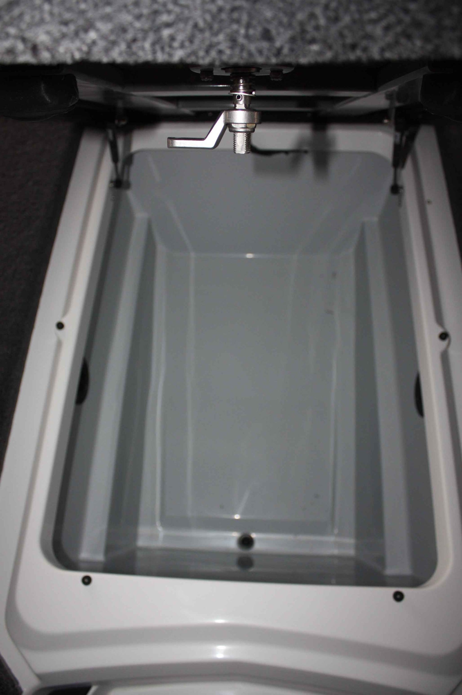 NPDIK0005  iKon VLX, VLS, VLE 20 CENTER COMPARTMENT KIT