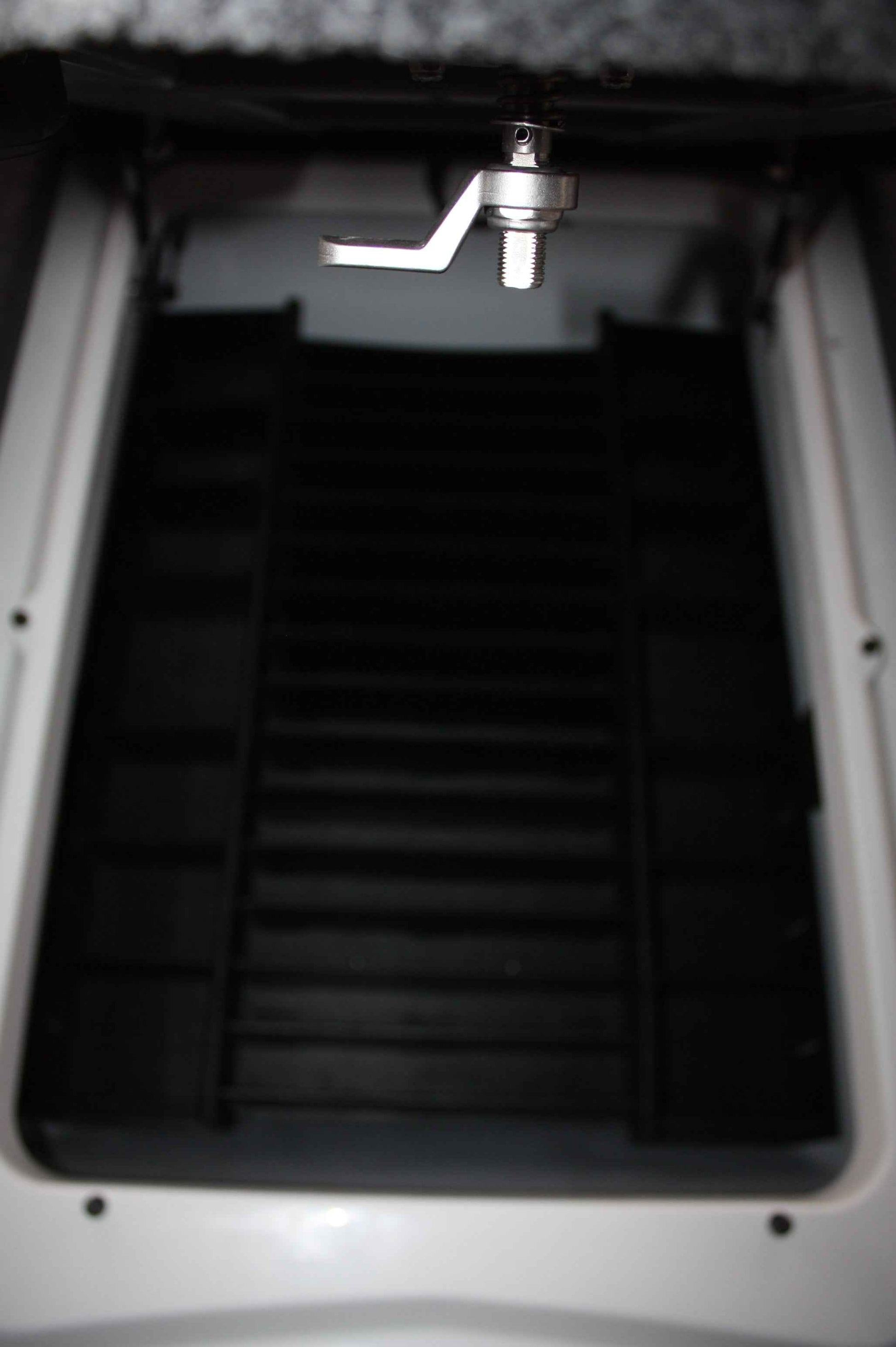 NPDIK0005  iKon VLX, VLS, VLE 20 CENTER COMPARTMENT KIT