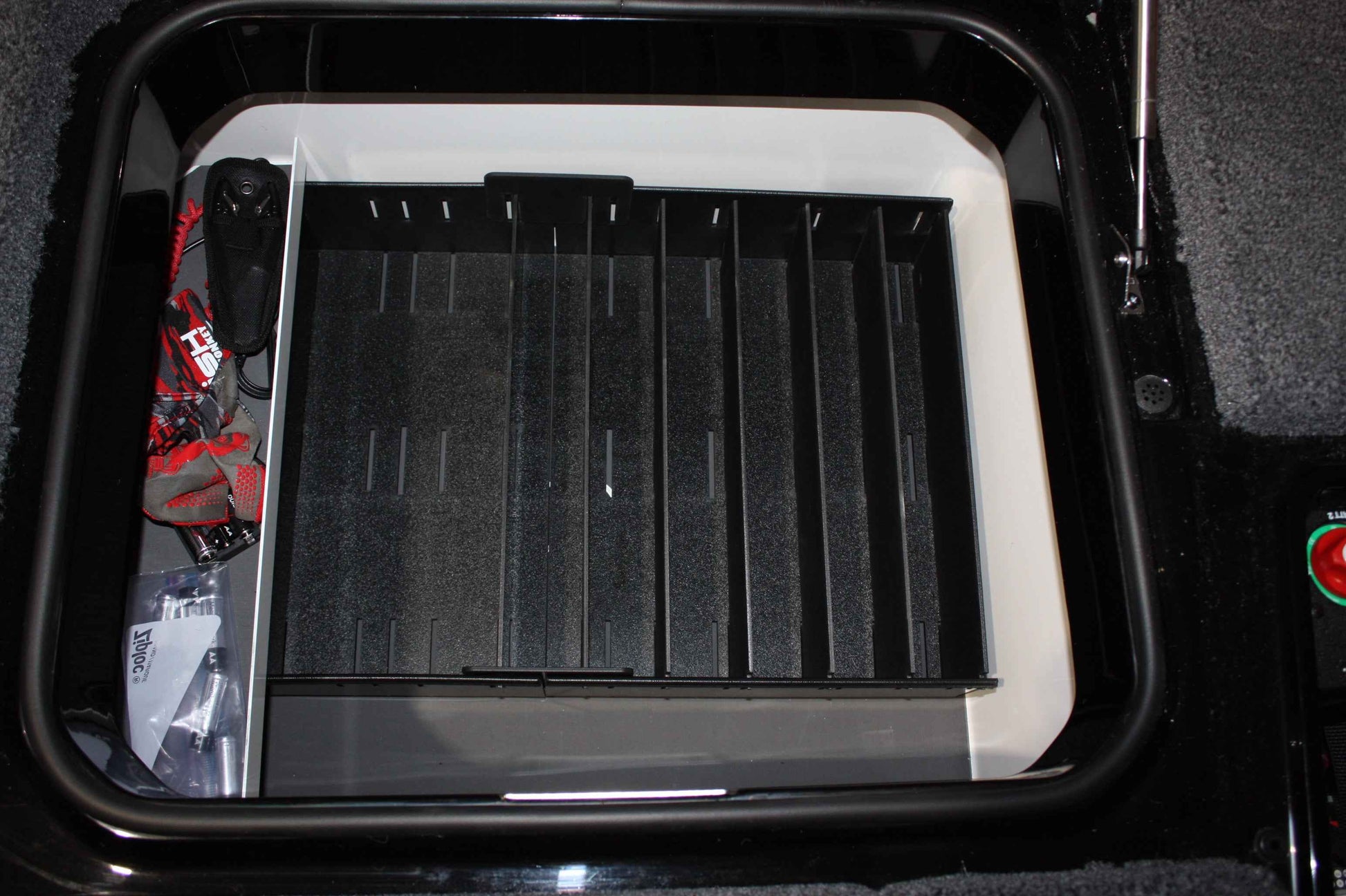 NPDVX0009 2025 VEXUS VXS 21 REAR COMPARTMENT TRAY ORGANIZER