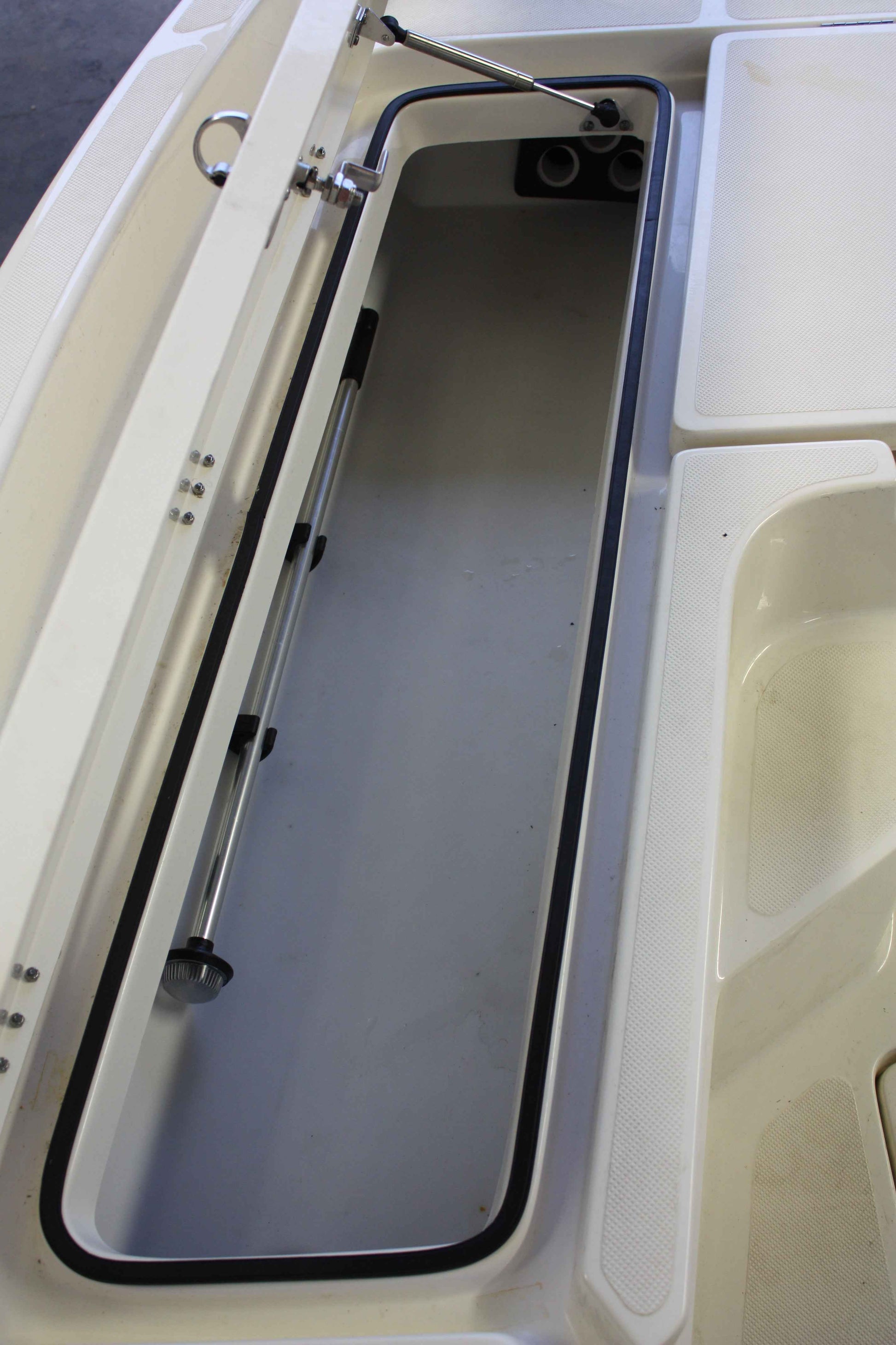 NPDSK0010 SX210 Skeeter® SOFT PLASTICS TRAY