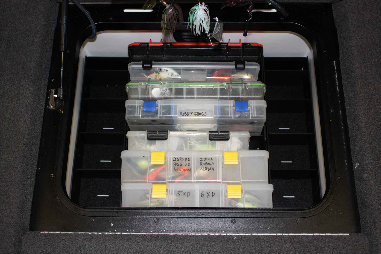 NPDSK0011 Skeeter®  2010 ZX225,2012-14 ZX20/21,2014-2016 FX21/2011 FX  FRONT COMPARTMENT 1 TRAY SYSTEM