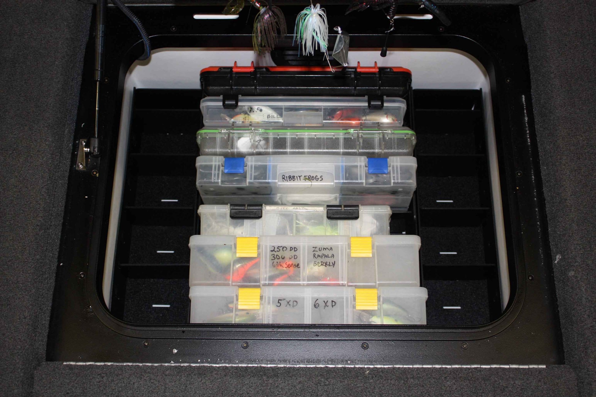 NPDSK0011 Skeeter®  2010 ZX225,2012-14 ZX20/21,2014-2016 FX21/2011 FX  FRONT COMPARTMENT 1 TRAY SYSTEM