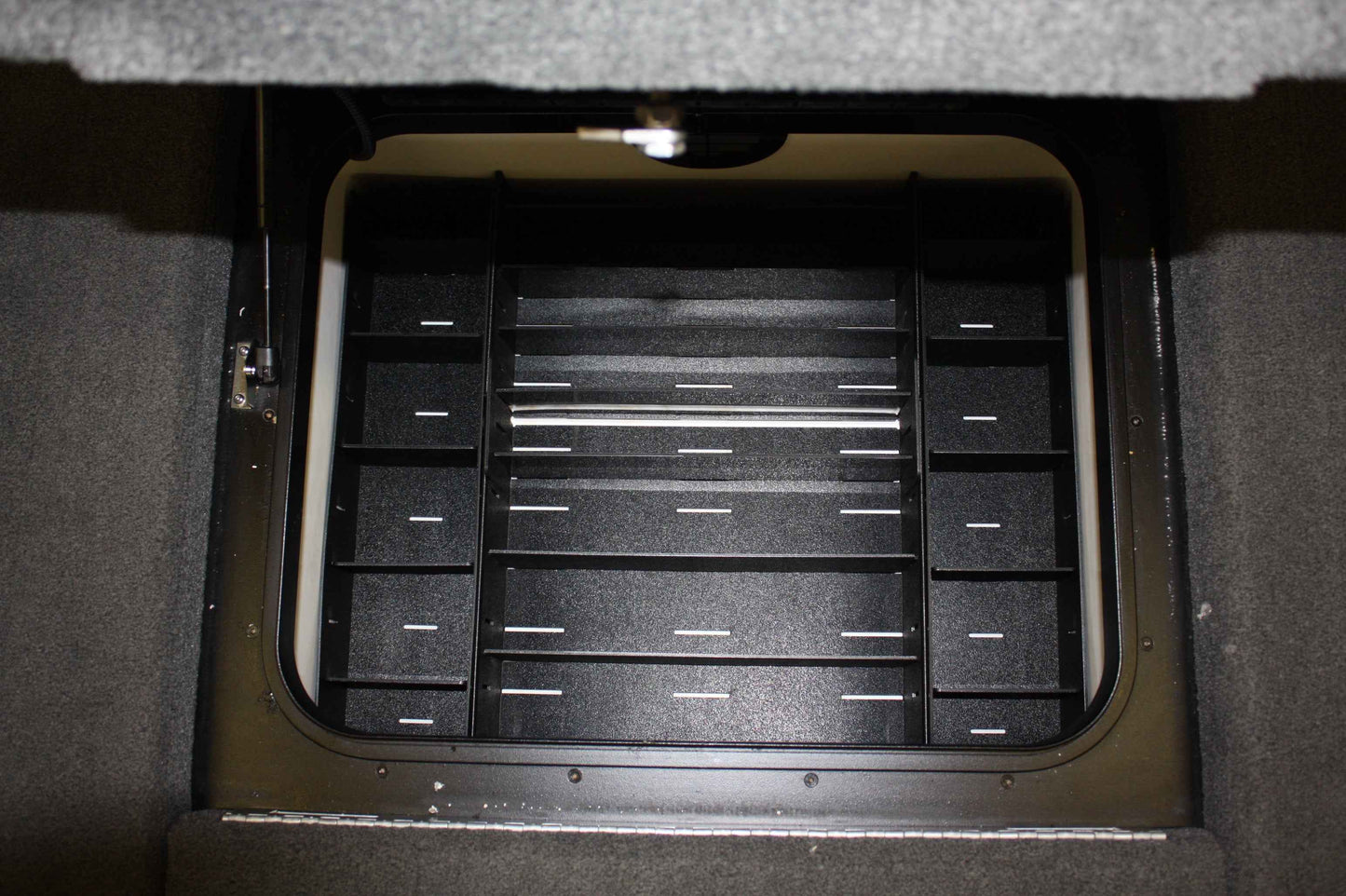 NPDSK0011 Skeeter®  2010 ZX225,2012-14 ZX20/21,2014-2016 FX21/2011 FX  FRONT COMPARTMENT 1 TRAY SYSTEM