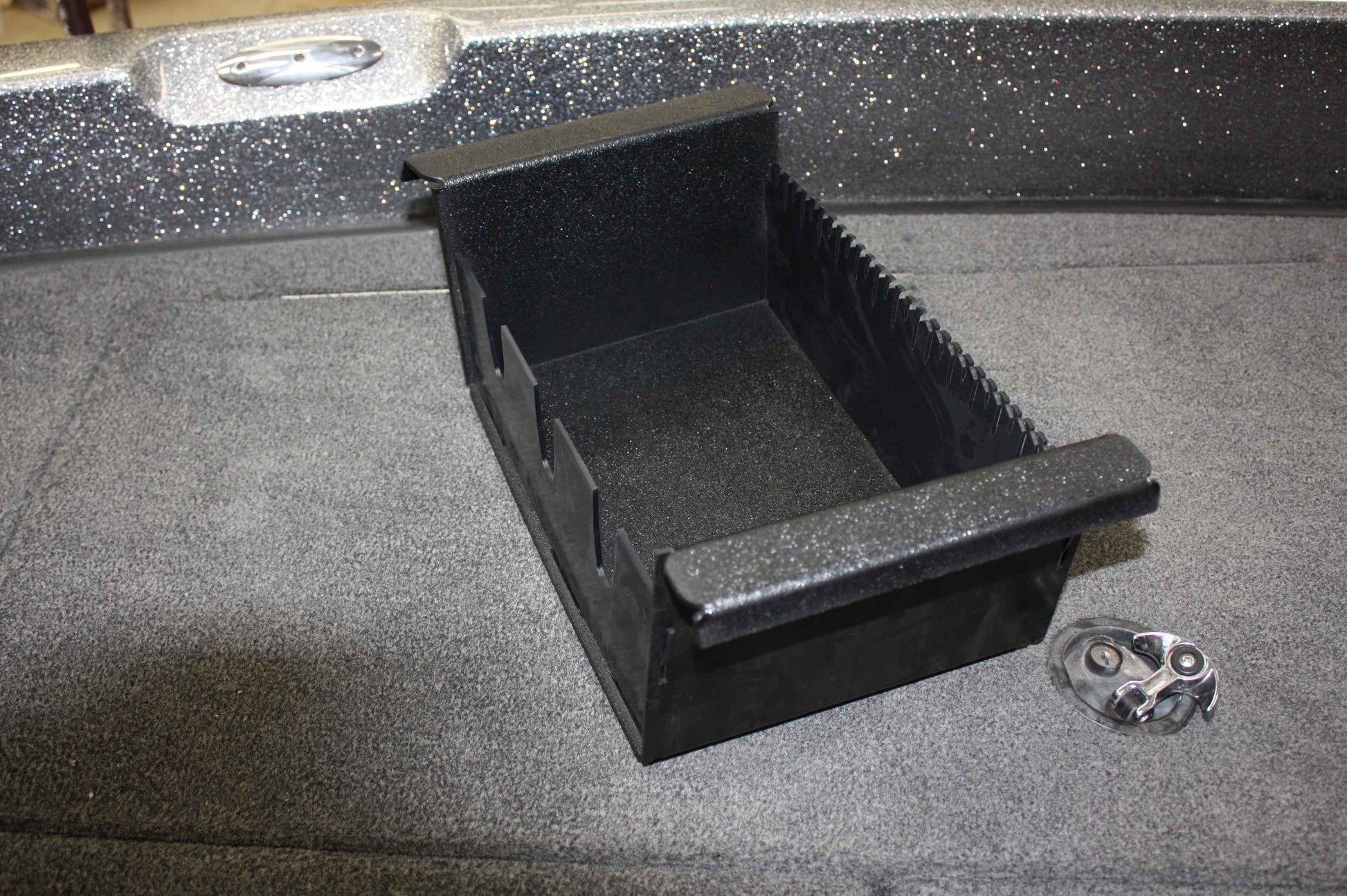 NPDRANG0011 Ranger® 2008 RANGER 188VX STARBOARD ROD LOCKER TRAY