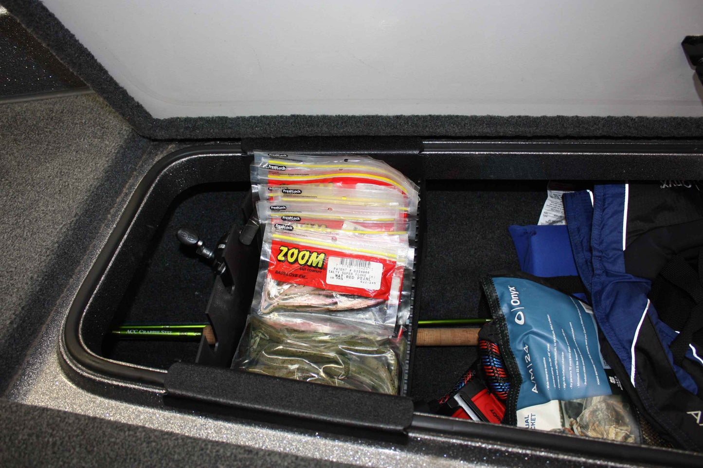 NPDRANG0011 Ranger® 2008 RANGER 188VX STARBOARD ROD LOCKER TRAY