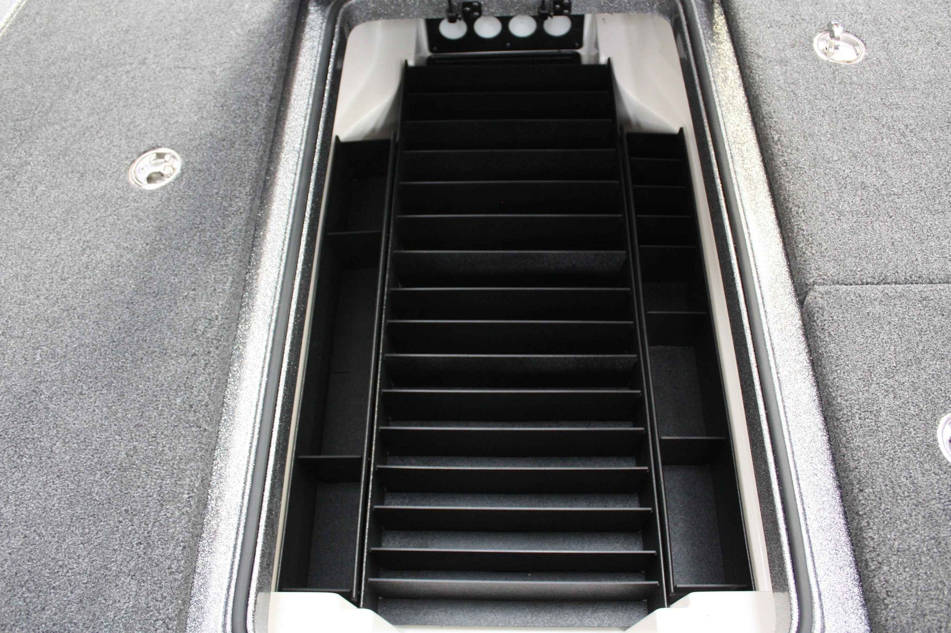 NPDRANG0016 Ranger®  Z185/ 2015 118C CENTER COMPARTMENT KIT