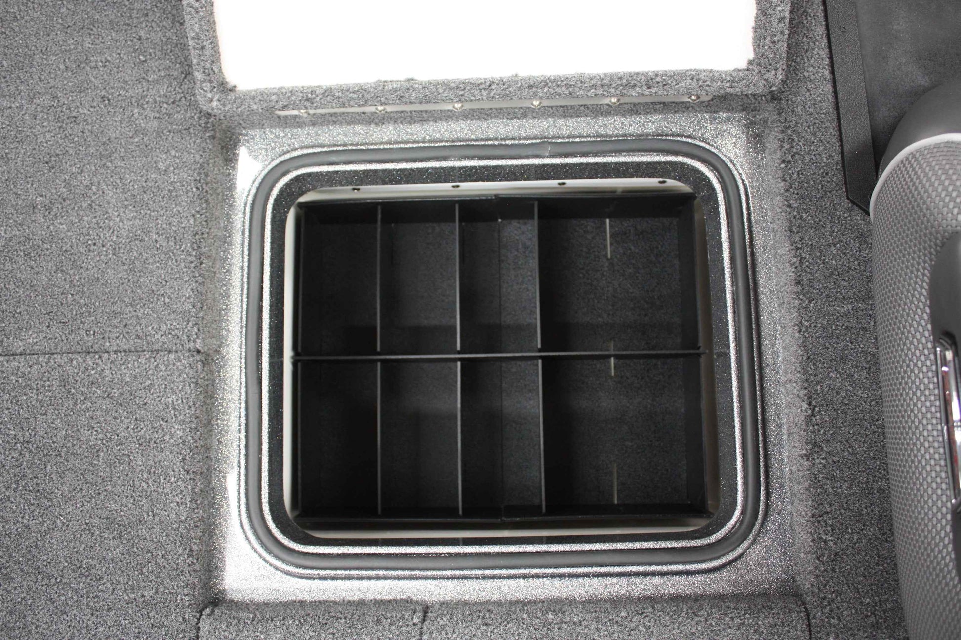 NPDRANG0018   Ranger® Z185 REAR COMPARTMENT SOFT BAIT ORGANIZER