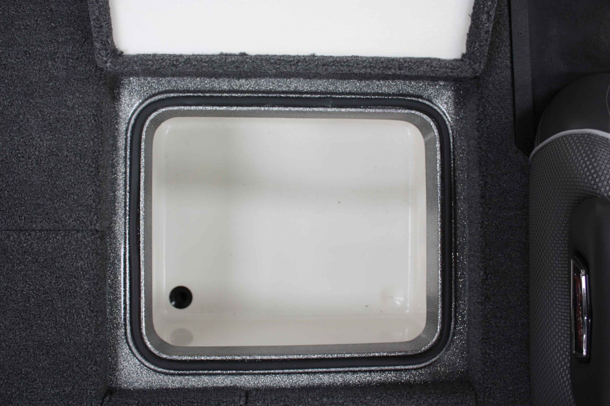 NPDRANG0018   Ranger® Z185 REAR COMPARTMENT SOFT BAIT ORGANIZER