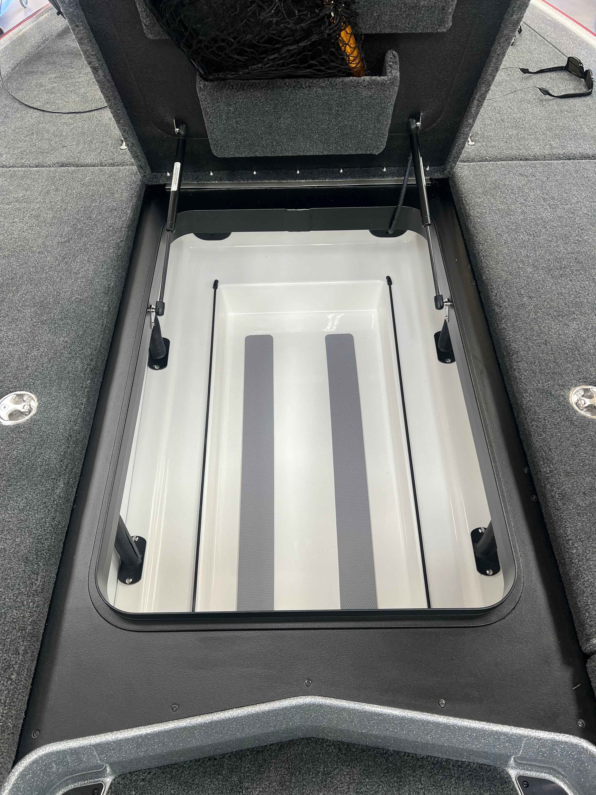 NPDSK0064 Skeeter® 2024-C FXR 20/21 / 2025 ZXR SE 20/21 CENTER COMPARTMENT PLANO BOX TRAY.