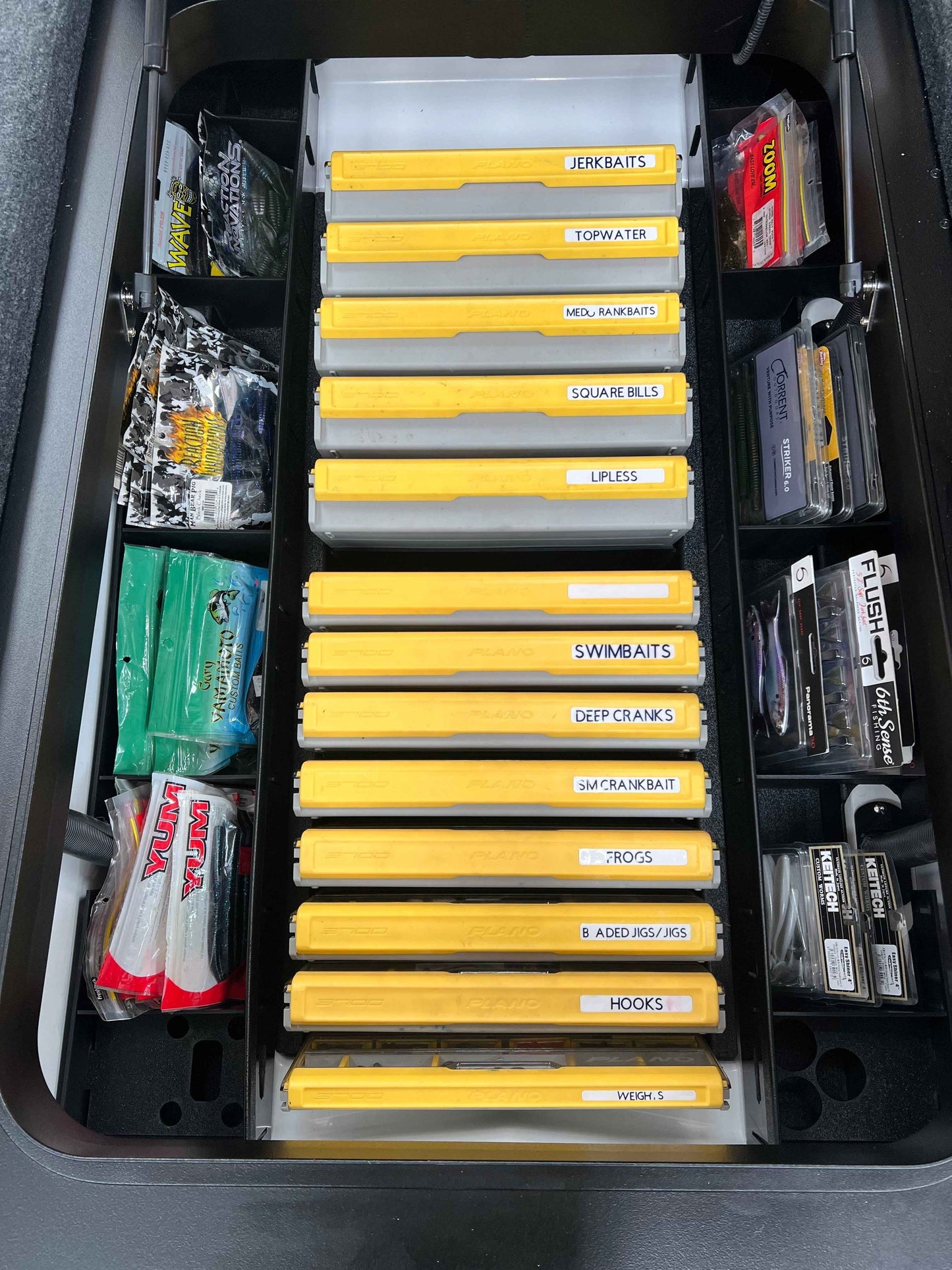 NPDSK0064 Skeeter® 2024-C FXR 20/21 / 2025 ZXR SE 20/21 CENTER COMPARTMENT PLANO BOX TRAY.