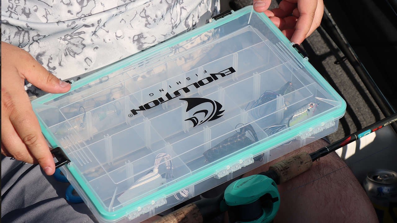 3700 4-Latch Waterproof Tray - Seafoam