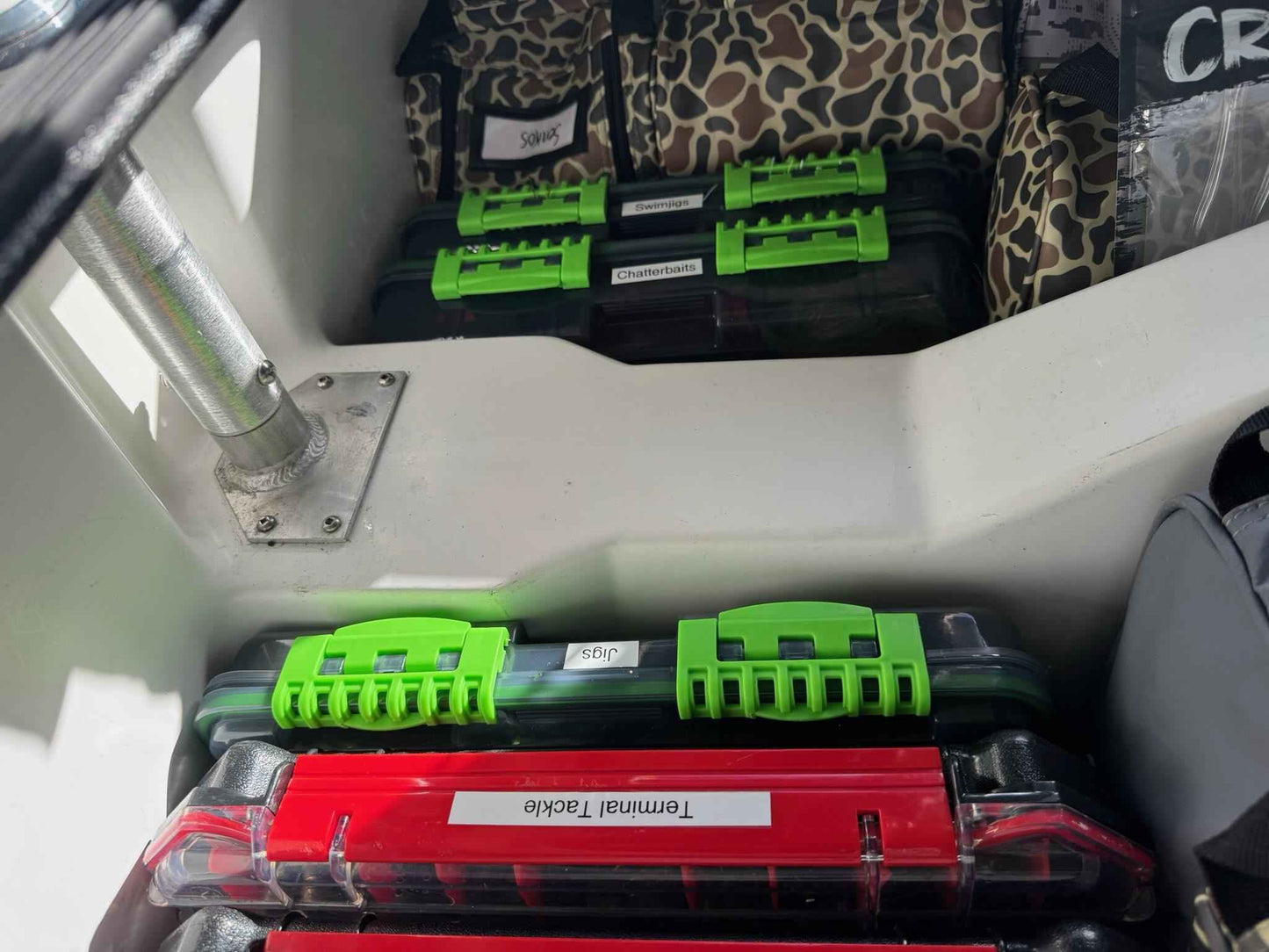 NPDBC0010 2022 - Current BASS CAT PUMA STS CENTER CATCH ALL TRAY